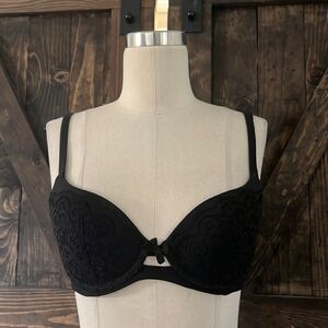 Victorias Secret lined by Victoria lined demi signature straps Sz-34B